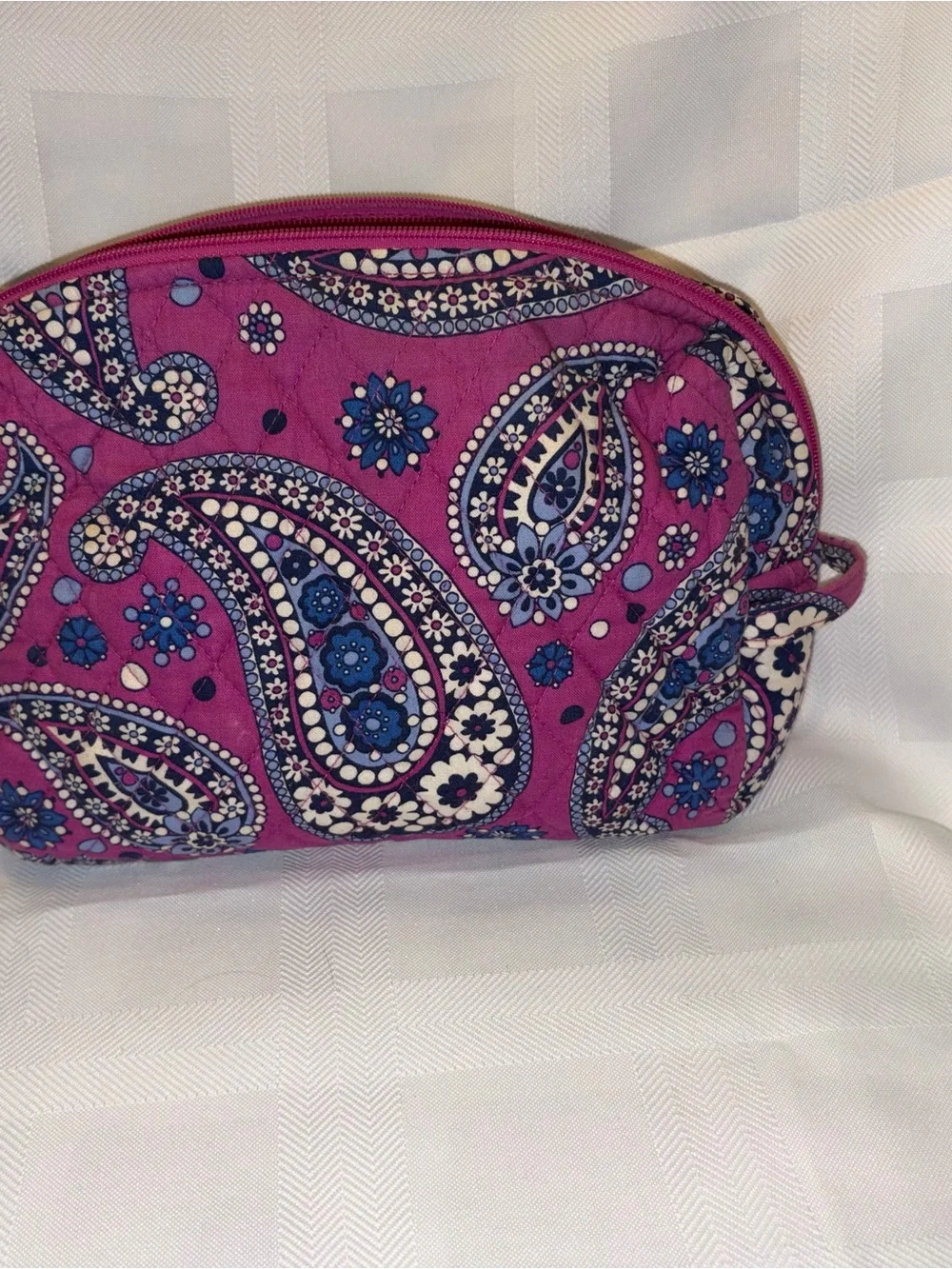 Vera Bradley retired Paisley Quilted Cosmetic Pouch - Pink